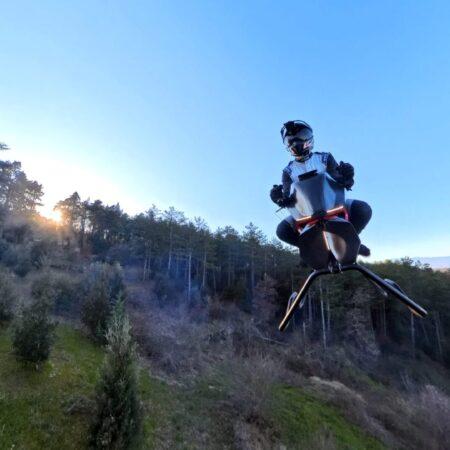 Létající motorka Volonaut Airbike je realitou